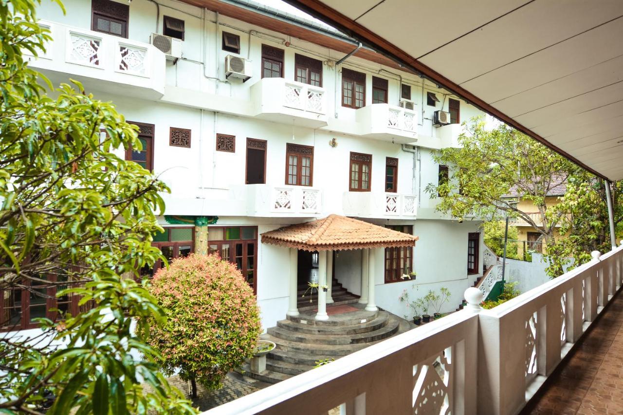 Serendipity Beach Unawatuna Exterior photo